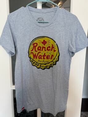 Tumbleweed Textiles Ranch Water Por Favor Graphic Tee Texas Women’s Small blue
